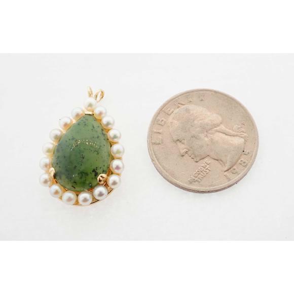 Estate Sale Yellow Gold Jade Pendant Vintage Style Gemstone Pearls 14k 1.08 Inch